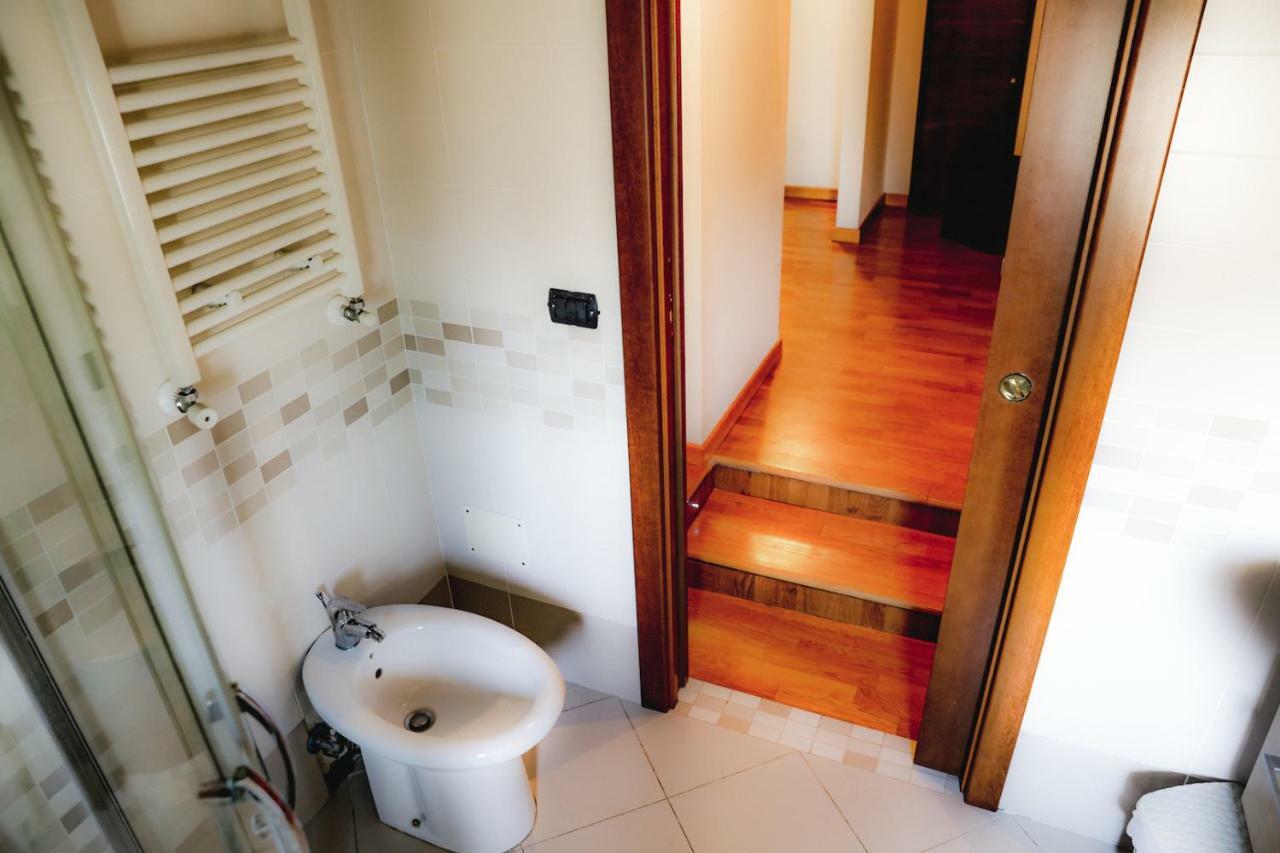 Bed and Breakfast Spicchi Di Sole Neapel Exterior foto