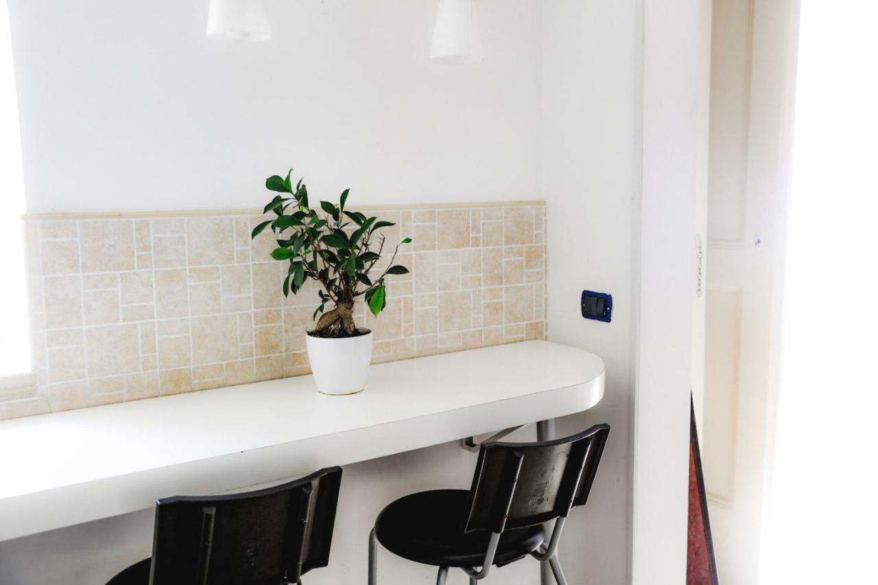 Bed and Breakfast Spicchi Di Sole Neapel Exterior foto