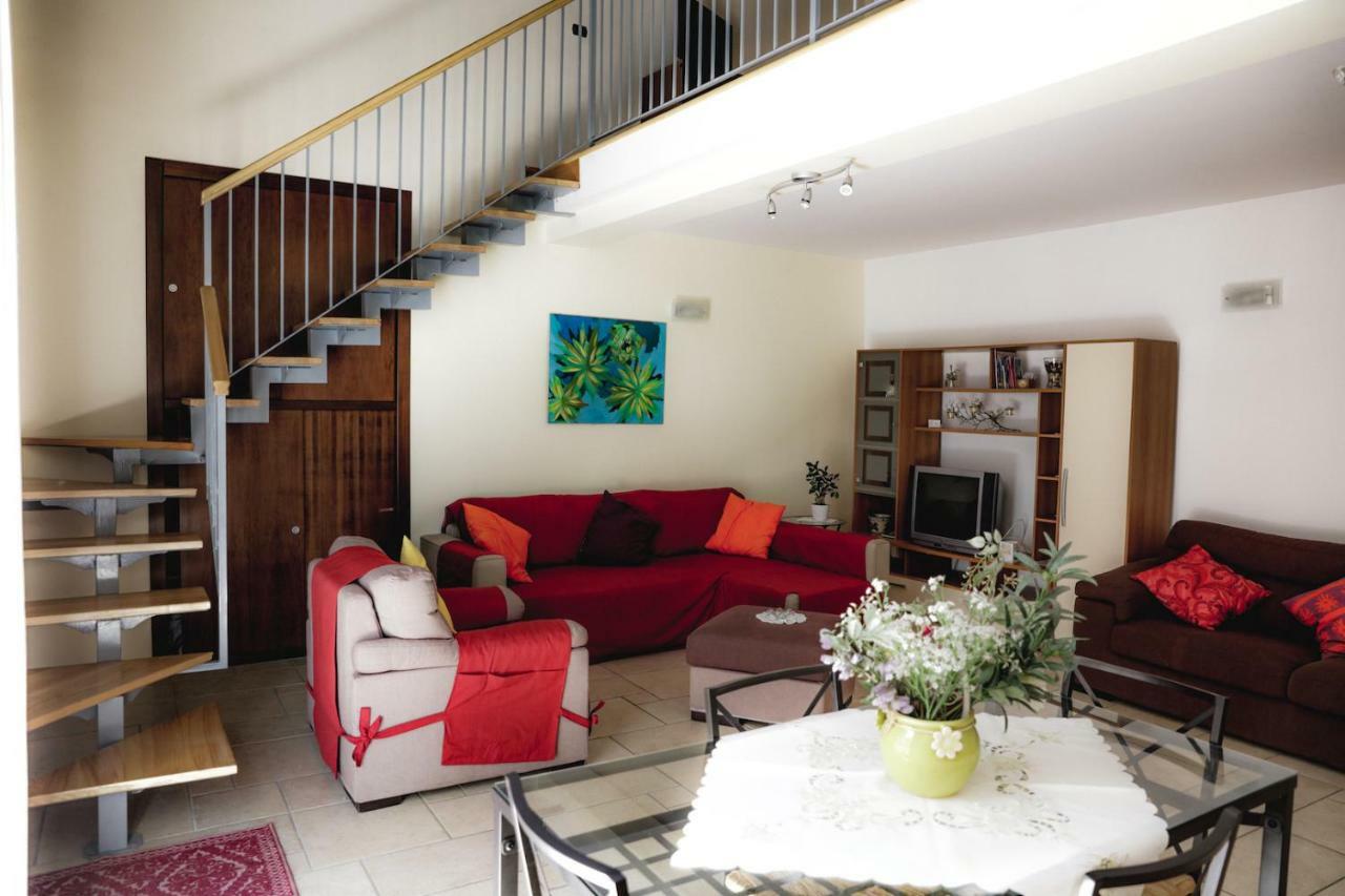 Bed and Breakfast Spicchi Di Sole Neapel Exterior foto
