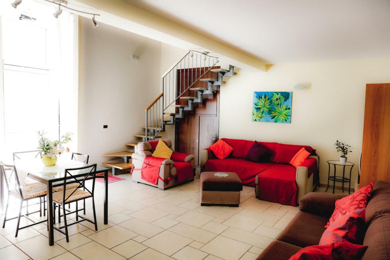 Bed and Breakfast Spicchi Di Sole Neapel Exterior foto